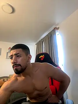 Snapshot of Ezzio_Scolaro chatting on October 2025 12:05:02 PM Ezzio Scolaro online show from October 2025 12:05:02 PM