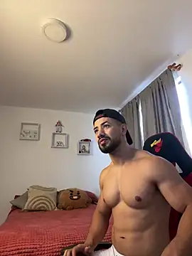 Snapshot of Ezzio_Scolaro chatting on November 2025 11:42:01 AM Ezzio Scolaro online show from November 2025 11:42:01 AM