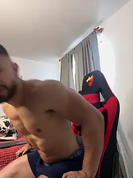 Snapshot of Ezzio_Scolaro chatting on November 2025 12:37:02 PM Ezzio Scolaro online show from November 2025 12:37:02 PM