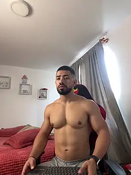 Snapshot of Ezzio_Scolaro chatting on November 2025 01:44:02 PM Ezzio Scolaro online show from November 2025 01:44:02 PM