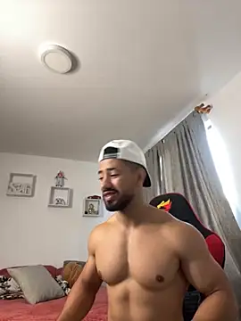 Snapshot of Ezzio_Scolaro chatting on November 2025 12:29:02 PM Ezzio Scolaro online show from November 2025 12:29:02 PM