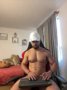 Ezzio Scolaro online show from February 2026 12:10:01 PM