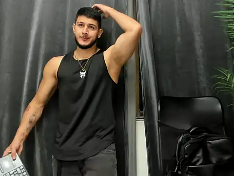 jasonshaw25 online show from February 2026 05:43:02 PM