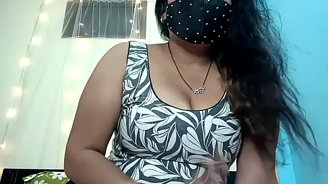 horny milf couple online show from March 2026 05:53:02 PM