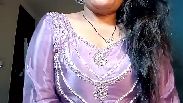 horny milf couple online show from April 2026 04:29:01 PM