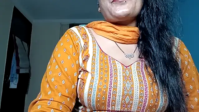 horny milf couple online show from April 2026 05:26:02 PM