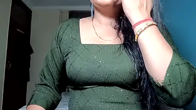 Snapshot of horny_milf_couple chatting on April 2026 07:26:01 PM horny milf couple online show from April 2026 07:26:01 PM