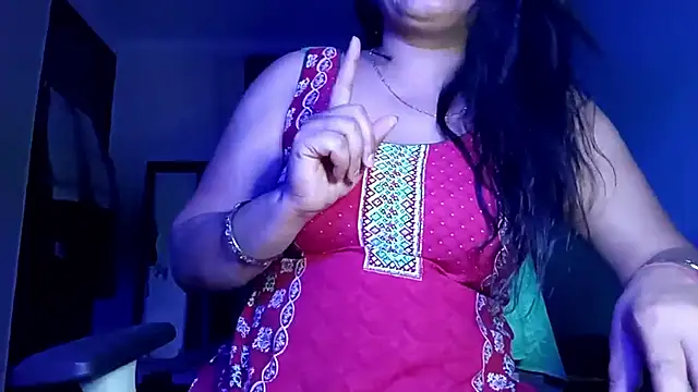 Snapshot of horny_milf_couple chatting on April 2026 07:31:02 PM horny milf couple online show from April 2026 07:31:02 PM