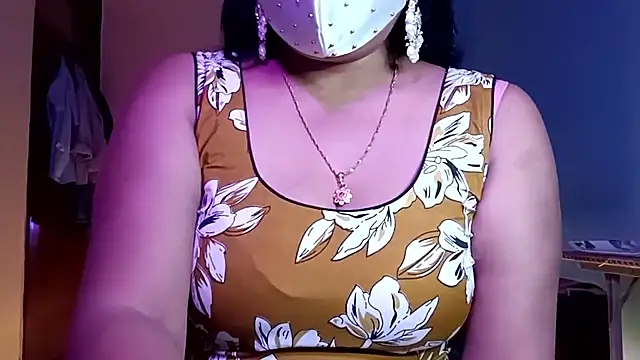 Snapshot of horny_milf_couple chatting on May 2026 07:19:02 PM horny milf couple online show from May 2026 07:19:02 PM