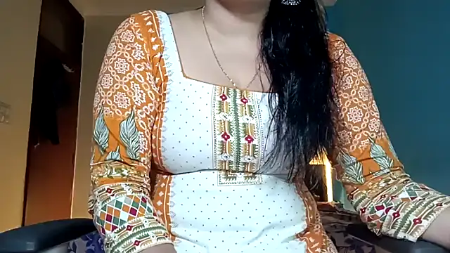Snapshot of horny_milf_couple chatting on June 2026 05:49:02 PM horny milf couple online show from June 2026 05:49:02 PM