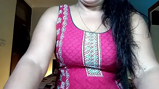 Snapshot of horny_milf_couple chatting on June 2026 08:02:01 PM horny milf couple online show from June 2026 08:02:01 PM