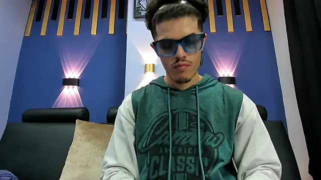 imsammytop online show from November 2025 11:58:02 PM