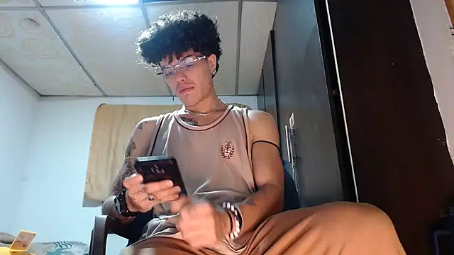 Snapshot of imsammytop chatting on April 2026 09:32:02 AM imsammytop online show from April 2026 09:32:02 AM