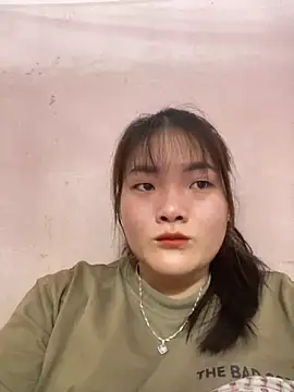 Beautiful-light22 online show from November 2025 01:05:01 AM