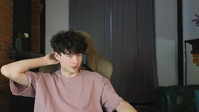 Cute Mike online show from April 2026 11:31:01 AM