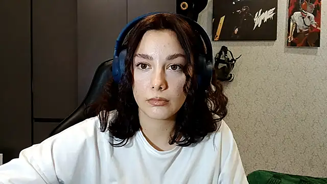 RavenGirlThier online show from October 2025 01:10:01 PM