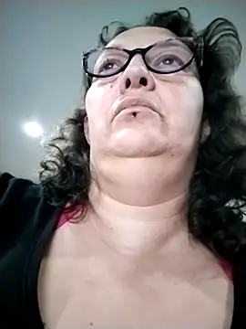 Snapshot of -saraqueen- chatting on October 2025 09:50:02 PM -saraqueen- online show from October 2025 09:50:02 PM