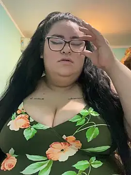 gothlove666 online show from October 2025 02:04:02 PM