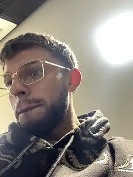 noah red online show from November 2025 05:28:02 AM