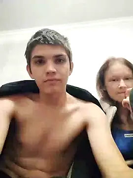 Snapshot of PartyIcyLov chatting on October 2025 06:06:01 PM PartyIcyLov online show from October 2025 06:06:01 PM