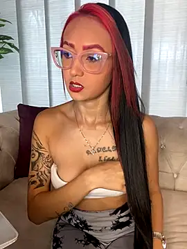 Sofiaa pink online show from October 2025 03:20:01 PM