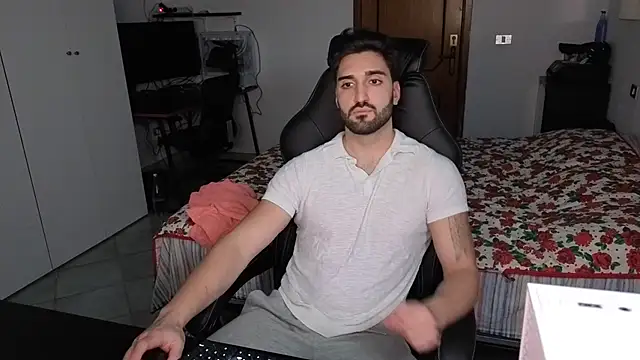 Al3xox02 online show from February 2026 08:45:02 PM