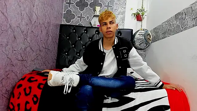 Snapshot of sexyboys_cutex18 chatting on March 2026 07:24:02 PM sexyboys cutex18 online show from March 2026 07:24:02 PM