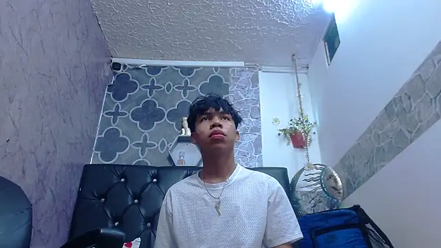 Snapshot of sexyboys_cutex18 chatting on April 2026 10:43:02 PM sexyboys cutex18 online show from April 2026 10:43:02 PM
