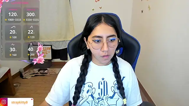 LoveLyy- online show from April 2026 09:31:02 PM