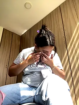 Stefany Bam online show from December 2025 03:39:01 PM