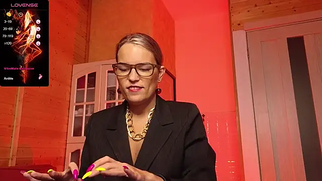 Lady Shine online show from November 2025 10:37:01 AM