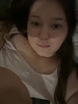 Twinklelove25 online show from October 2025 10:40:01 PM