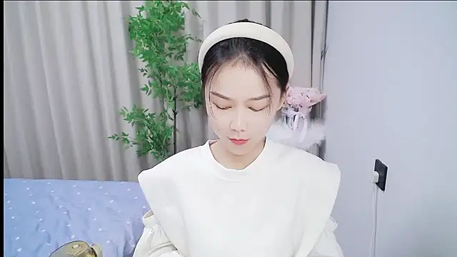 mili0923 online show from November 2025 01:43:02 PM