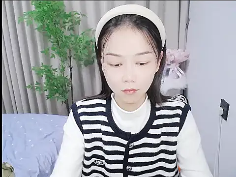 mili0923 online show from November 2025 02:22:01 PM