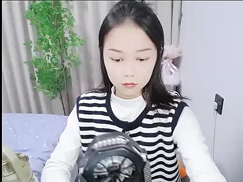 mili0923 online show from November 2025 01:33:02 PM