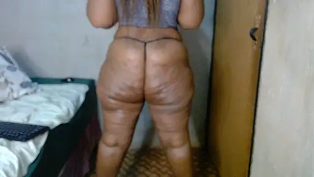 Snapshot of Bigboobsbooty chatting on June 2026 09:19:01 PM Bigboobsbooty online show from June 2026 09:19:01 PM