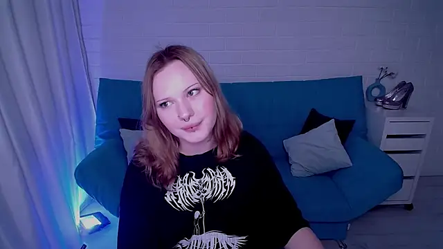 AuroraMour online show from October 2025 05:10:01 PM
