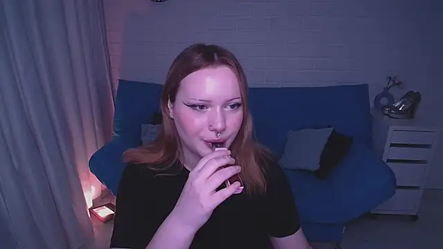 AuroraMour online show from October 2025 02:39:02 PM
