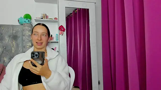 Sophia rouse online show from October 2025 03:09:02 AM