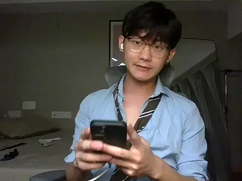 iambennet online show from November 2025 02:08:02 PM