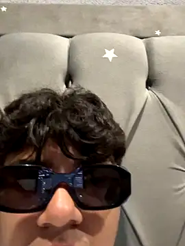 lain213 online show from October 2025 05:40:01 AM