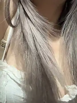 Beyeuuu online show from April 2026 02:44:01 AM