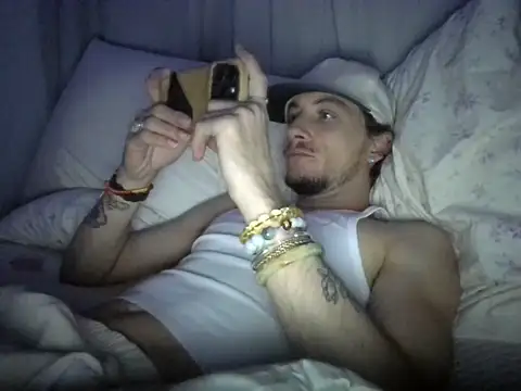Snapshot of Dubbsssss chatting on July 2026 09:22:01 AM Dubbsssss online show from July 2026 09:22:01 AM