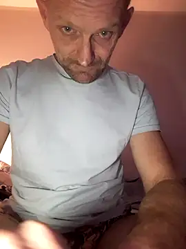 Remello1 online show from November 2025 06:18:02 PM