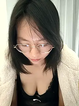 nini10052025 online show from October 2025 01:41:02 AM