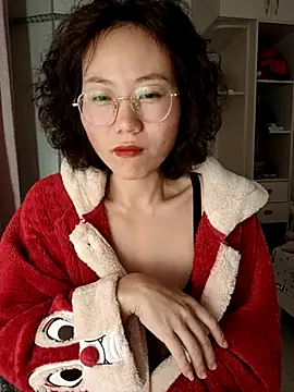 nini10052025 online show from November 2025 01:33:02 PM