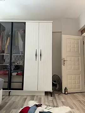 Teengirlmiaa online show from October 2025 10:32:02 AM