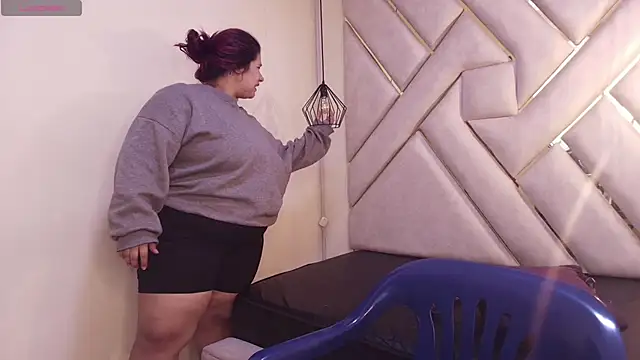 Addyy 02 online show from November 2025 05:24:02 PM