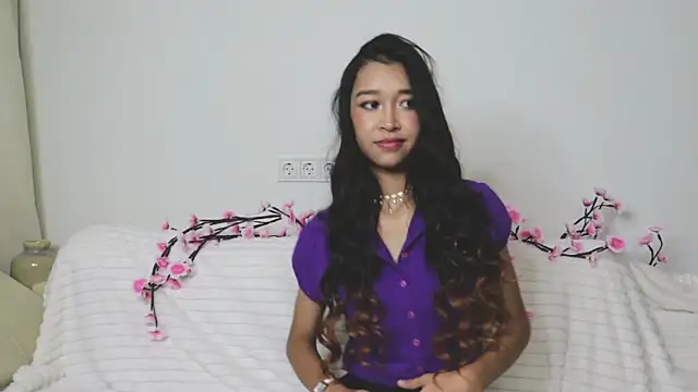 SelinaLukas online show from October 2025 04:06:02 PM