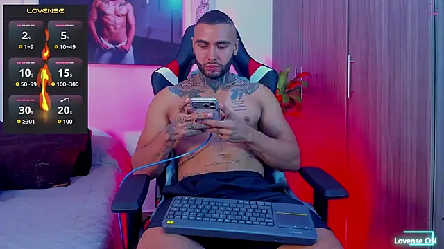 Snapshot of Danny_Willson chatting on March 2026 02:24:01 PM Danny Willson online show from March 2026 02:24:01 PM